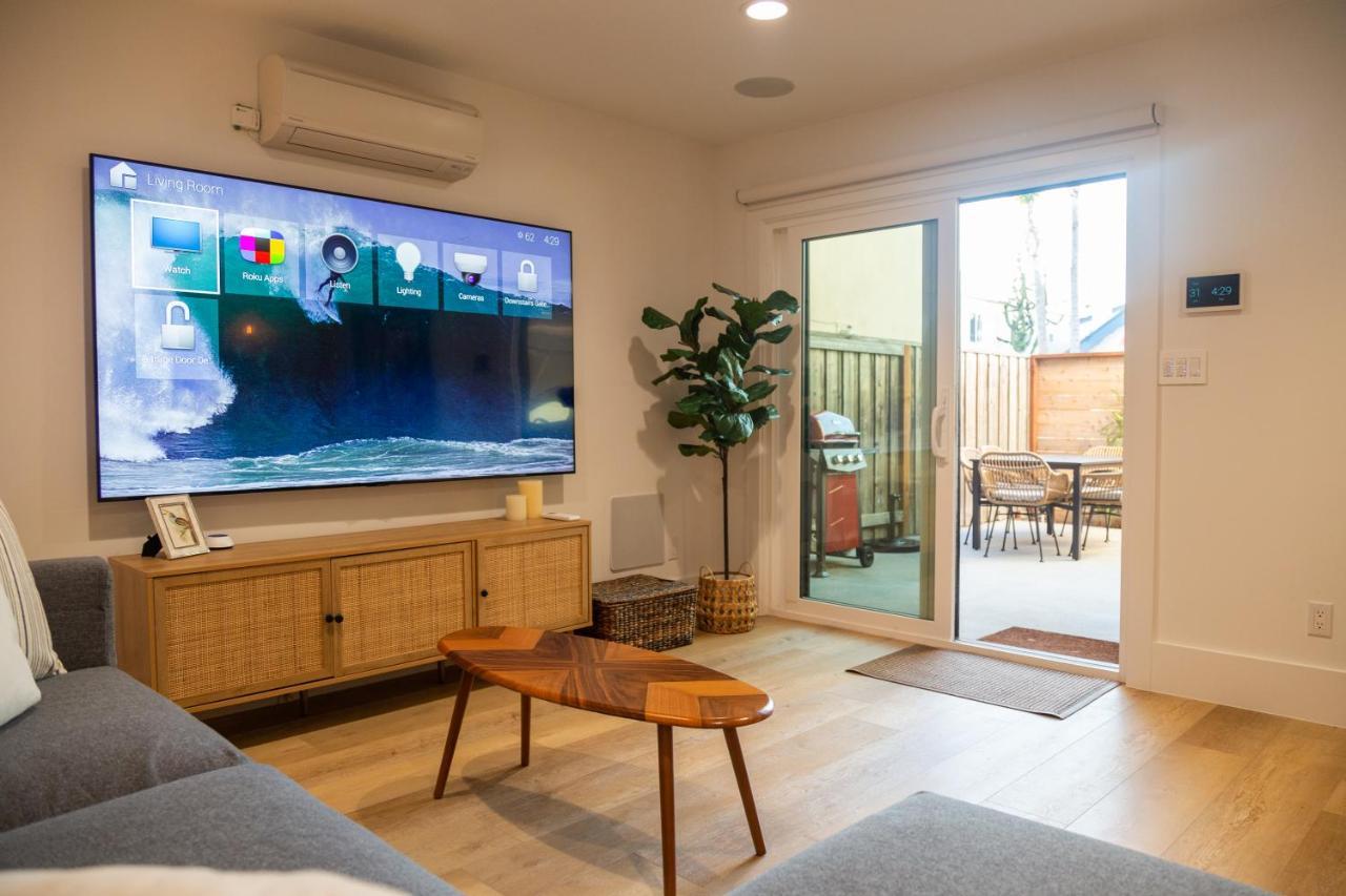 Surf Casita - Luxury Beach Home - Steps To Ocean & Walk To Everything Нюпорт Бийч Екстериор снимка